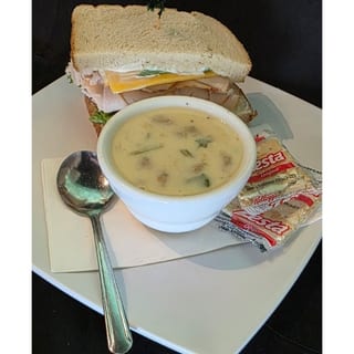 Sandwich and Salad/Soup